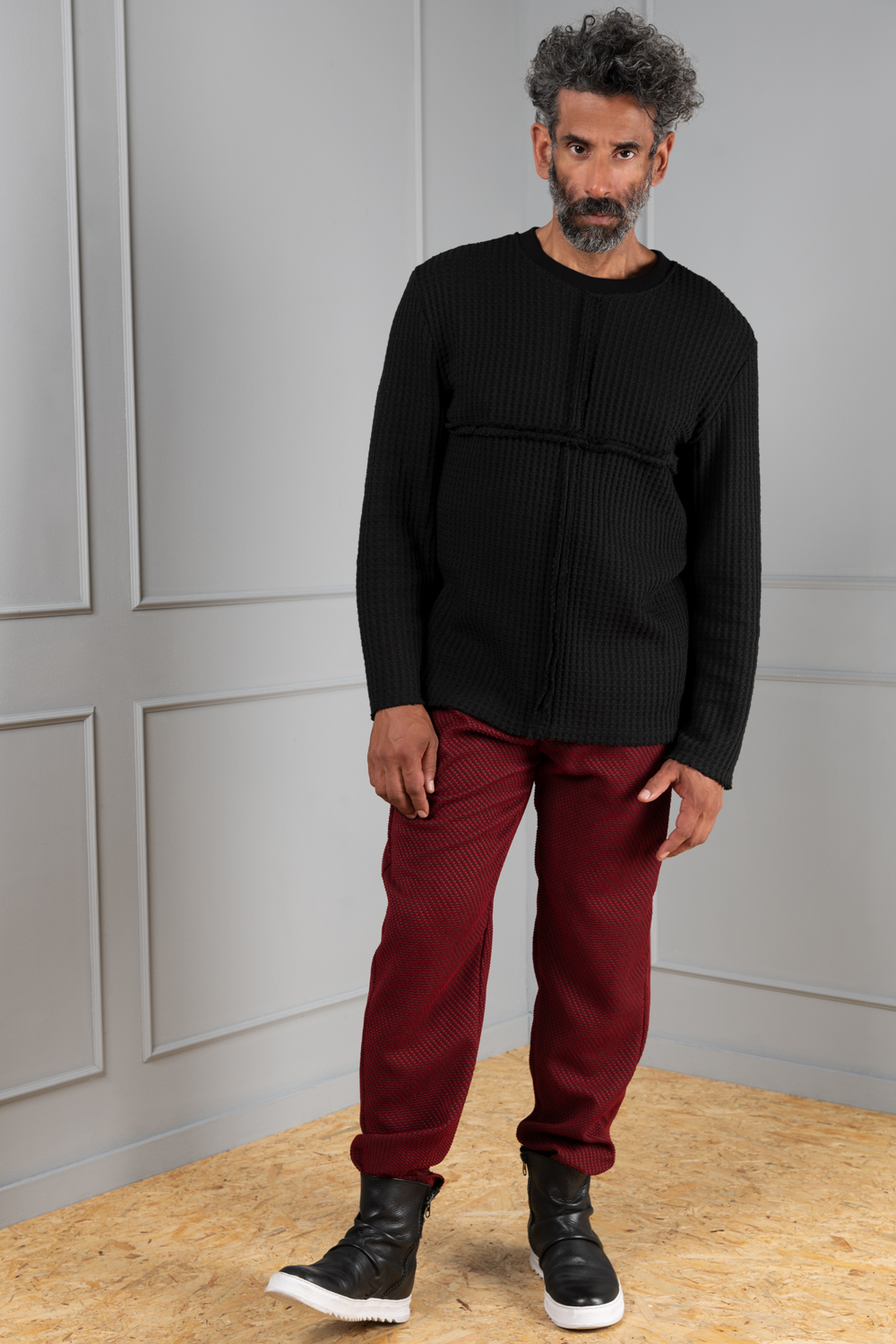 black-knit cross men's sweater | Haruco-vert