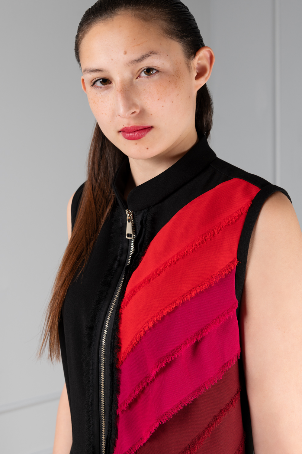 Sleeveless black and red dress | Haruco-vert