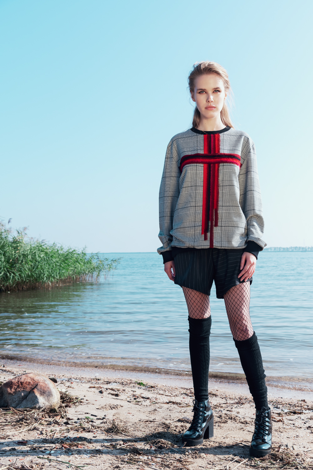 red cross houndstooth sweater unisex Haruco vert
