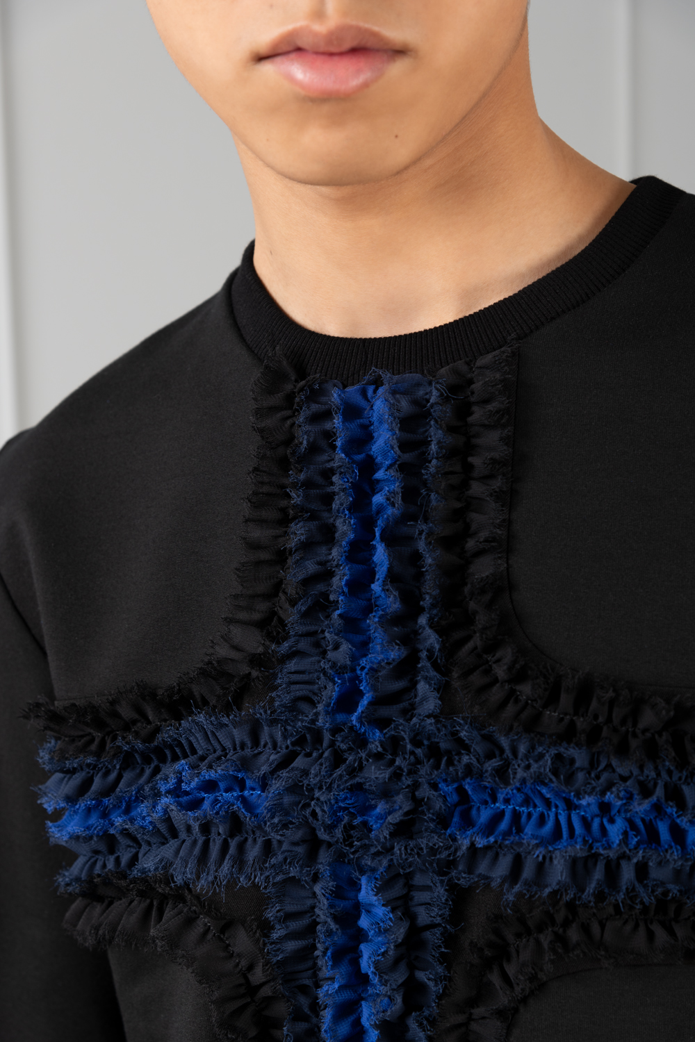 black men s sweater with ruffle cross Haruco vert