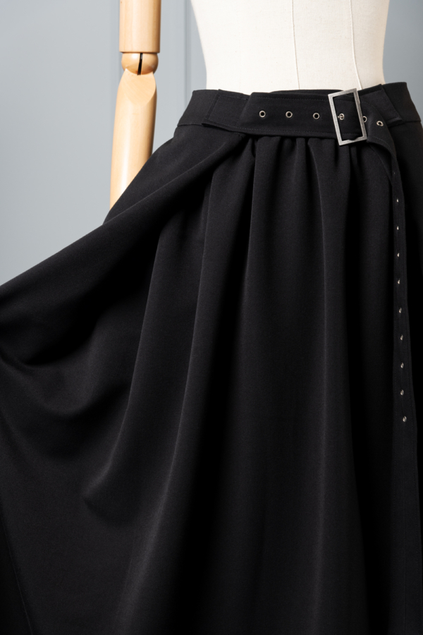 black kilt inspired skirt
