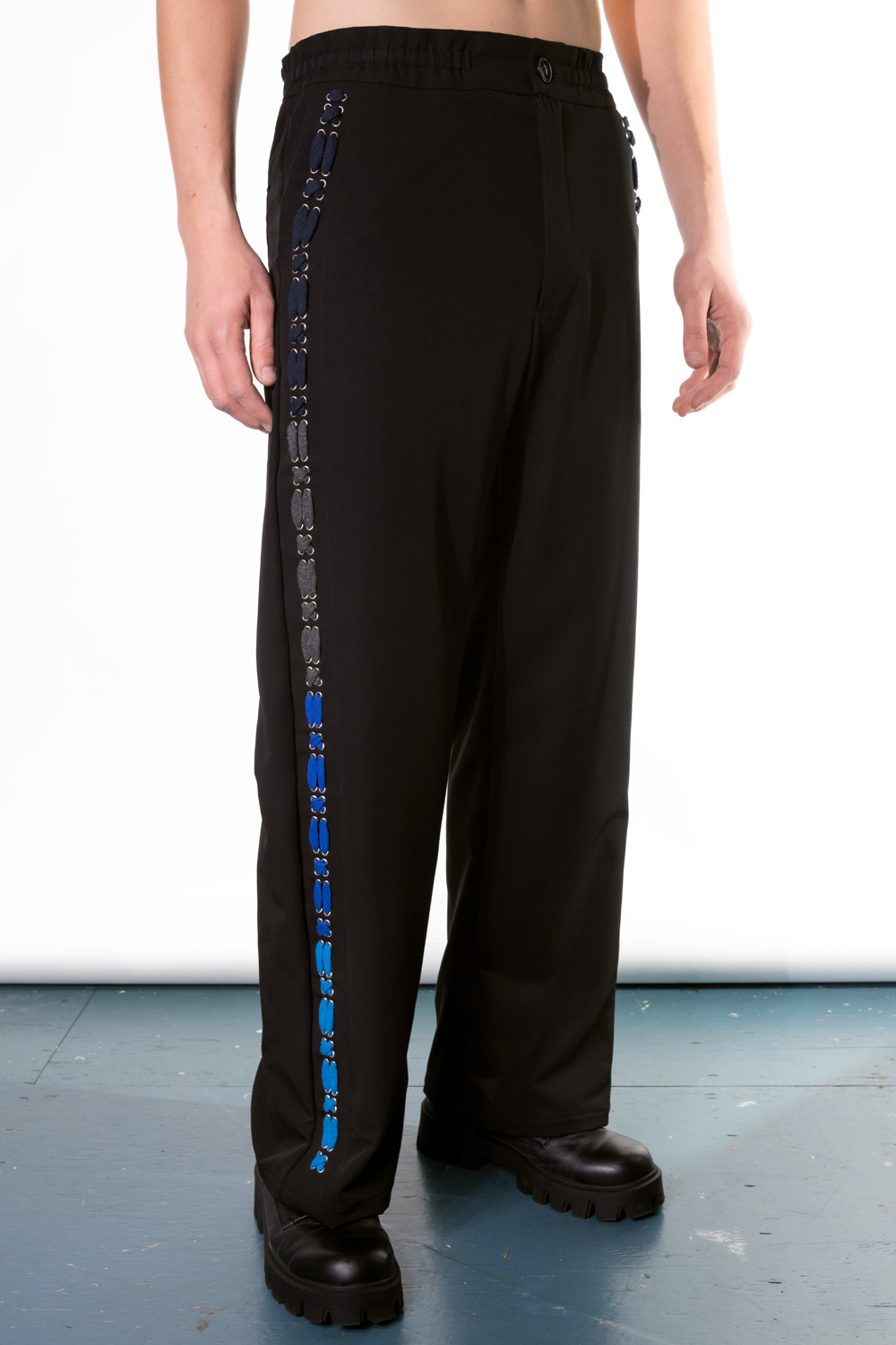 韓国商品/NOCONTENT Stripe Lace Pants black lace-up detail pants | Haruco-vert