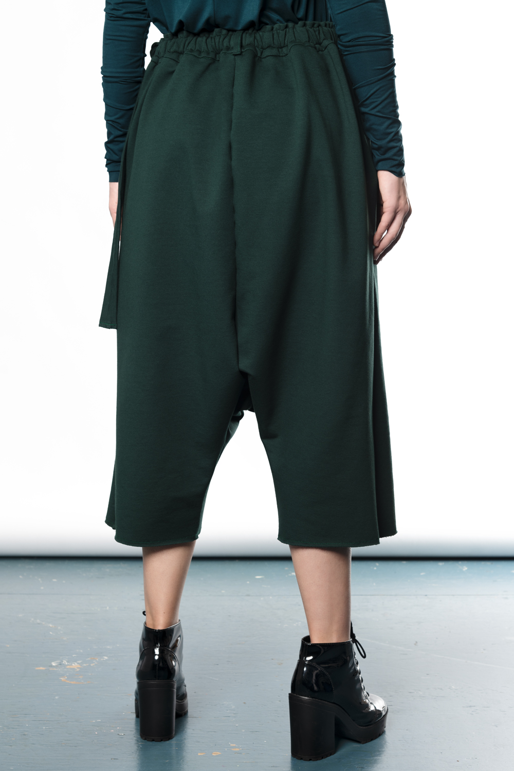 green cotton drop crotch pants | Haruco-vert