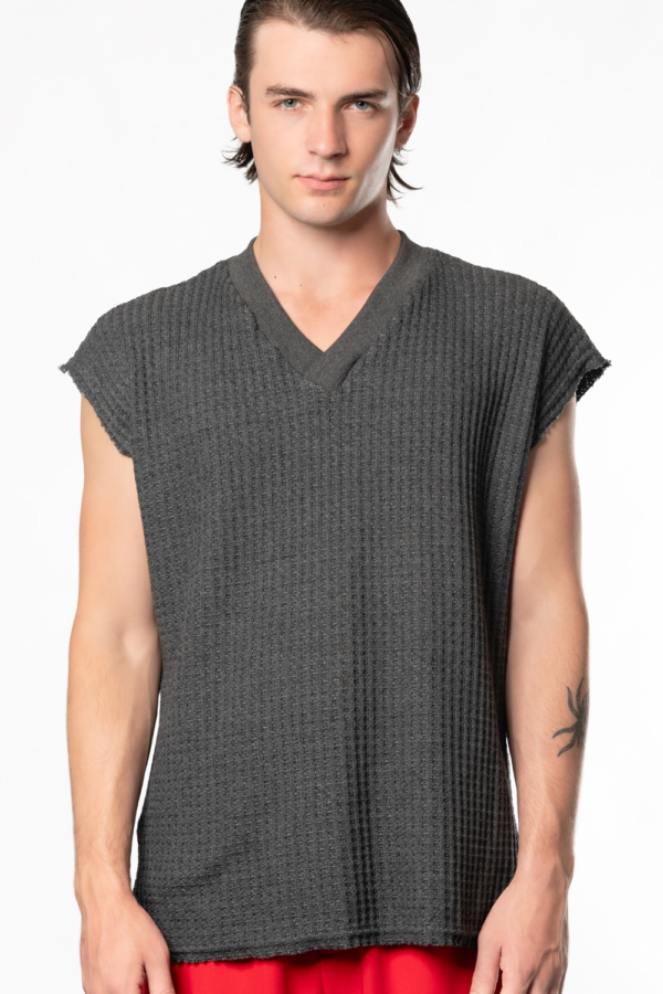 Turnu grey knit sweater vest - Image 4