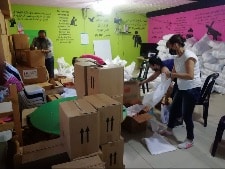 Food boxes distribution