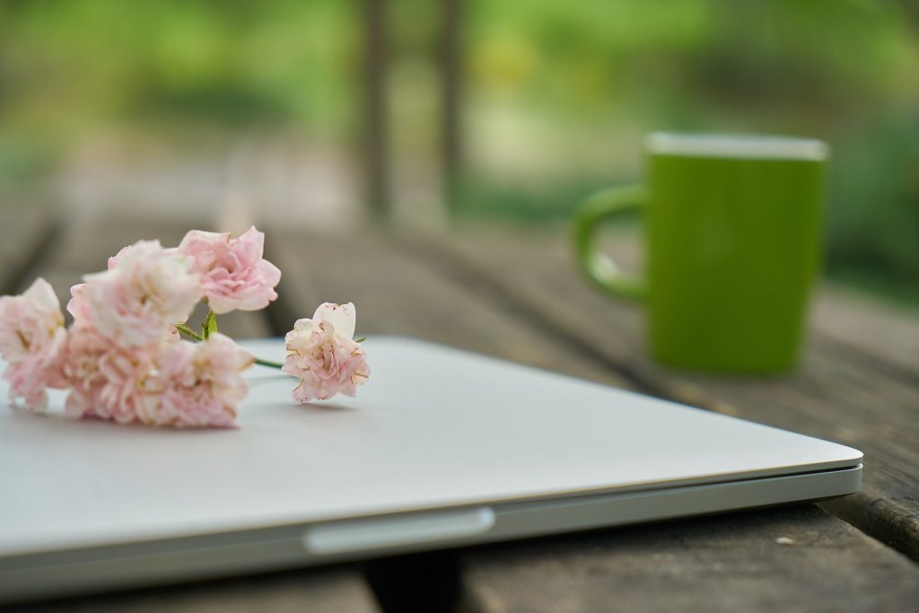 Online kurser om engle, healing og spirituelle områder.