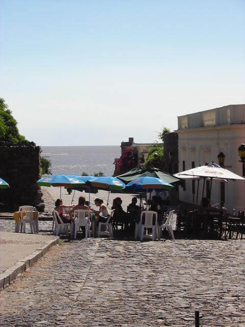 Zicht op de straten van Colonia del Sacramento - daguitstap vanuit Buenos Aires.