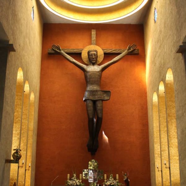 Chorraum der Schneidemühl-Kirche Sankt Antonius