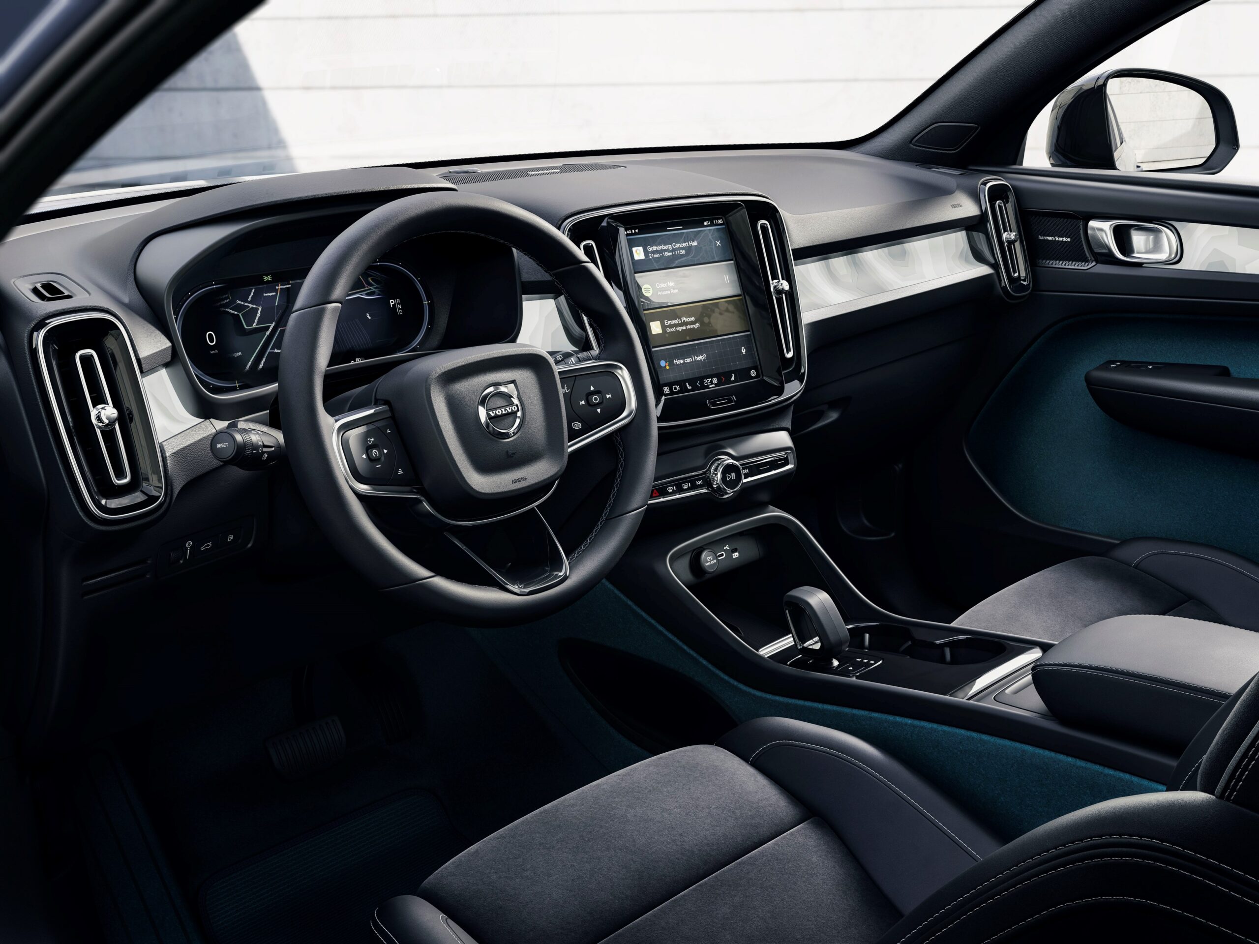 C40 Recharge Interior