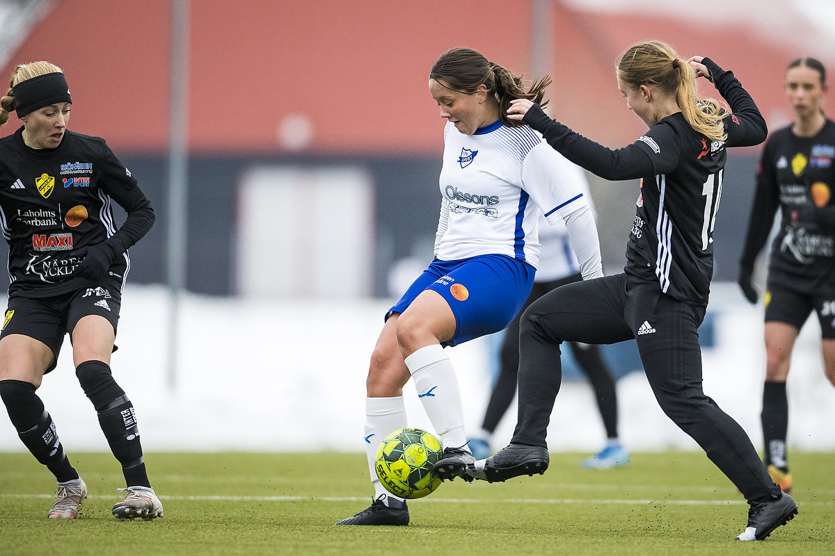 Gozal etuk rus onasi bilan porno jinsiy aloqa