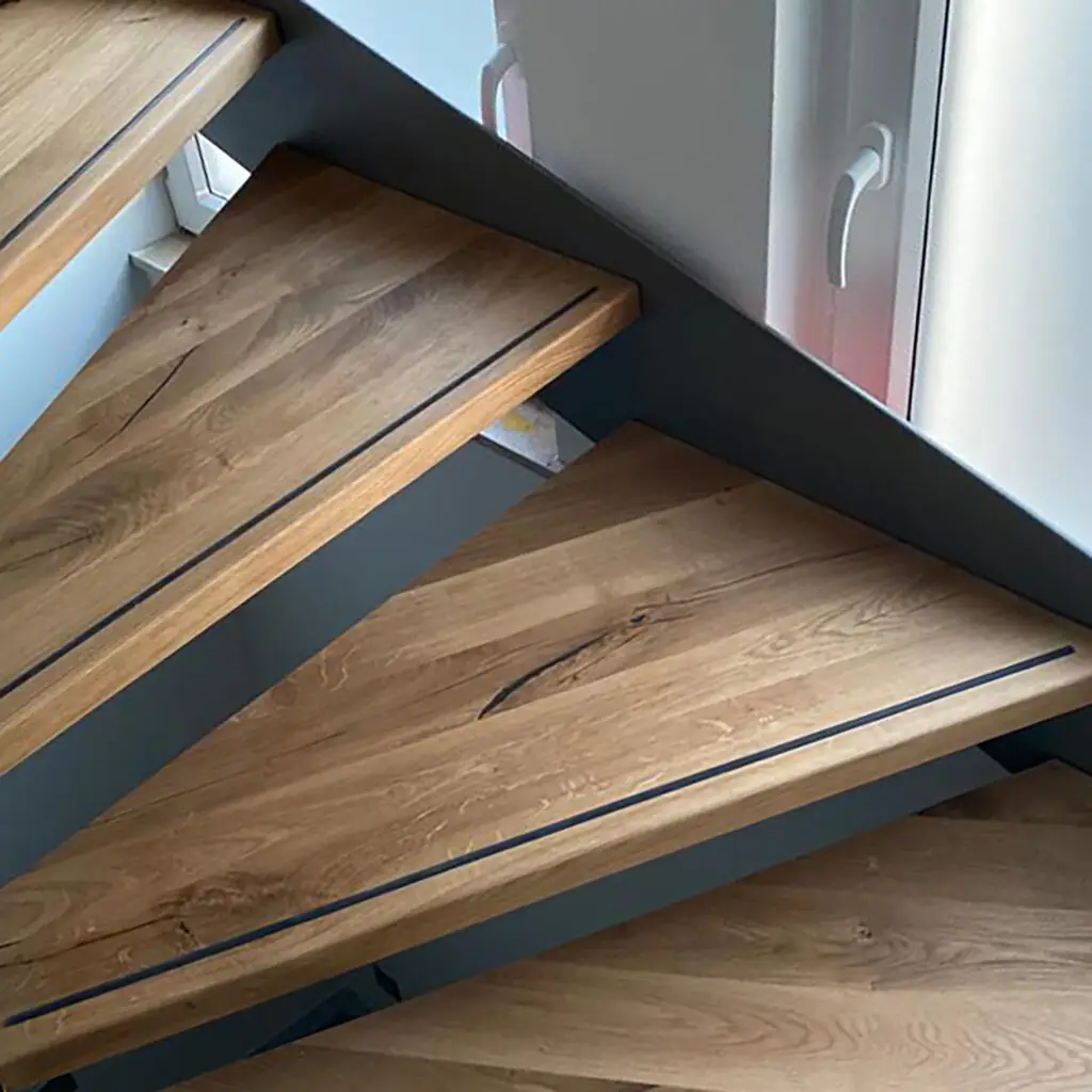 HENK GmbH Treppenstufen24 massive Hloz antirutsch