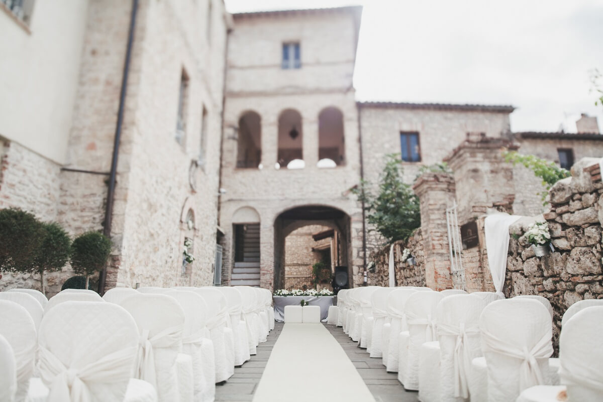 Anthony and Rebecca Castello di montignano wedding photography destination wedding photographer Italy european europe uk based 