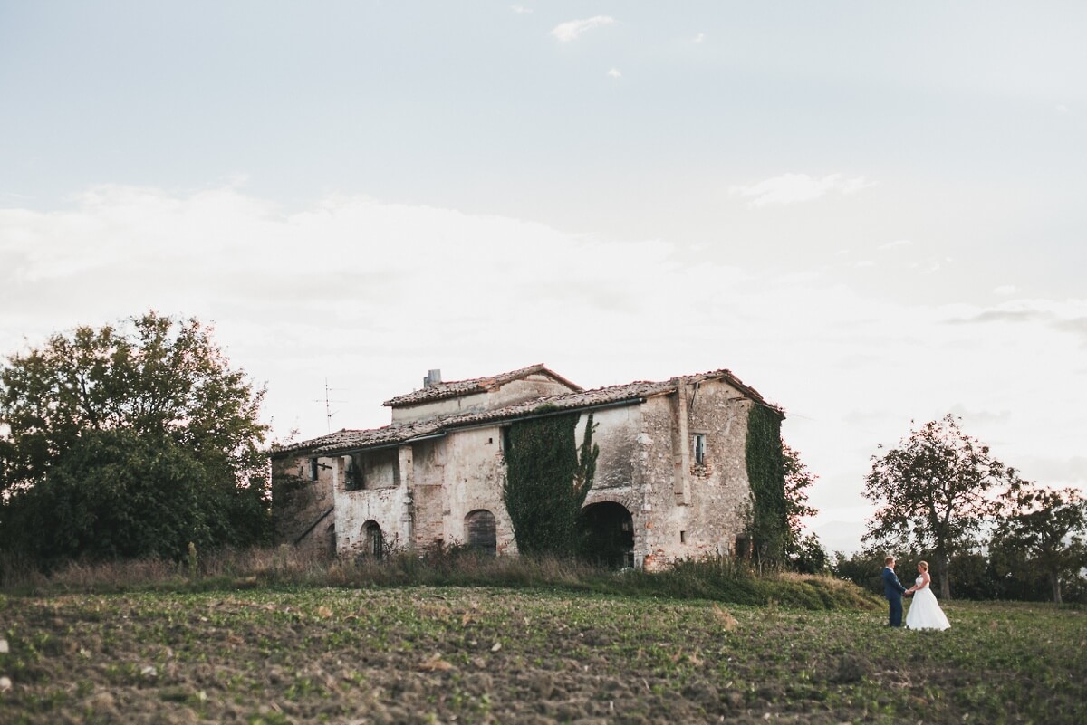 Anthony and Rebecca Castello di montignano wedding photography destination wedding photographer Italy european europe uk based 