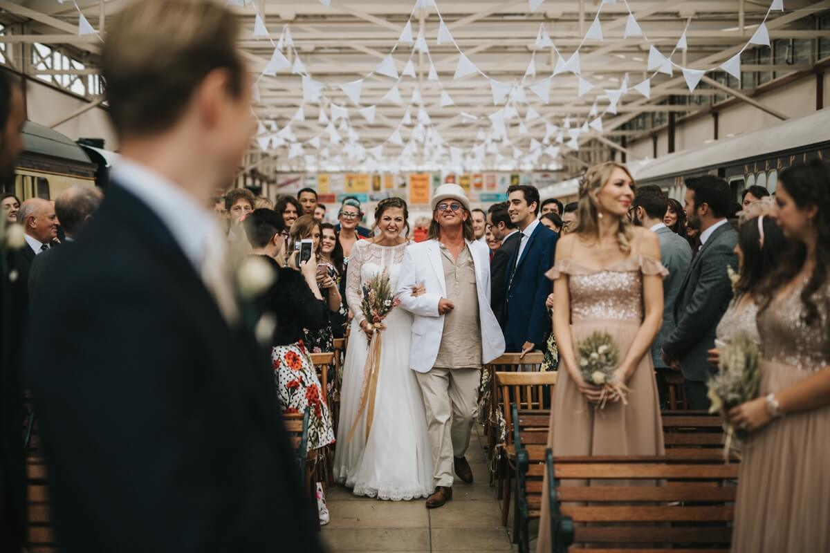 Buckinghamshire railway centre wedding photographer Aylesbury wedding photographer