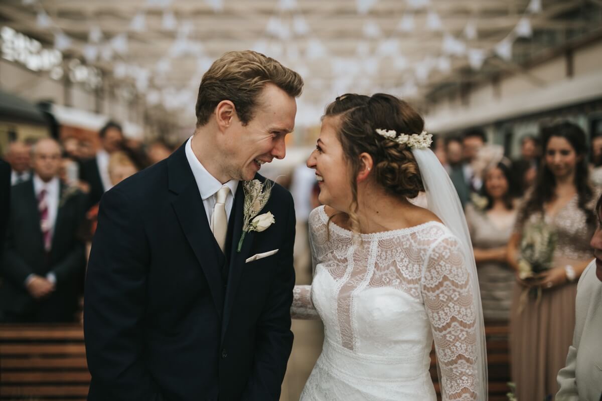 Buckinghamshire railway centre wedding photographer Aylesbury wedding photographer