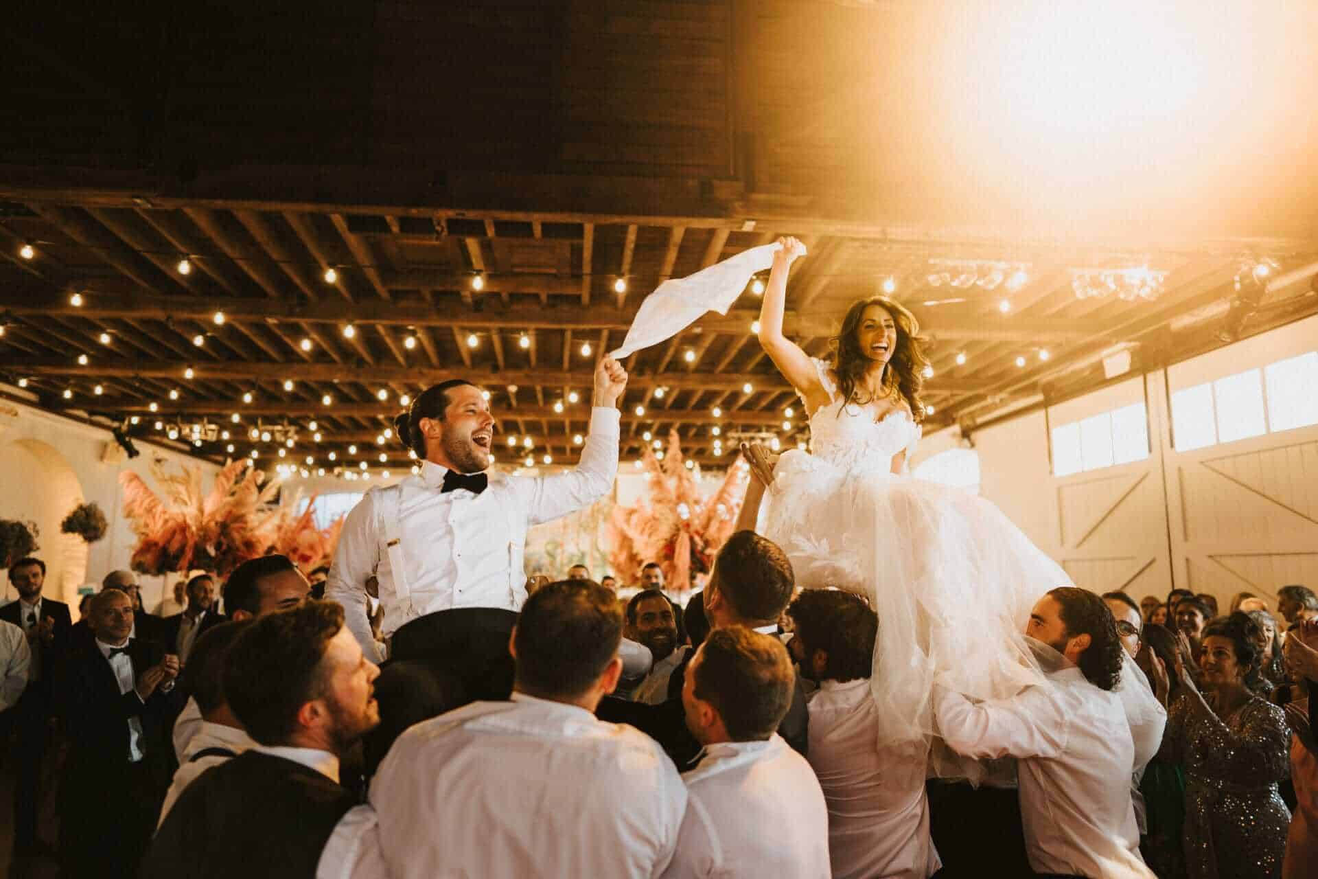London wedding photographer with Jewish wedding wedding dancing