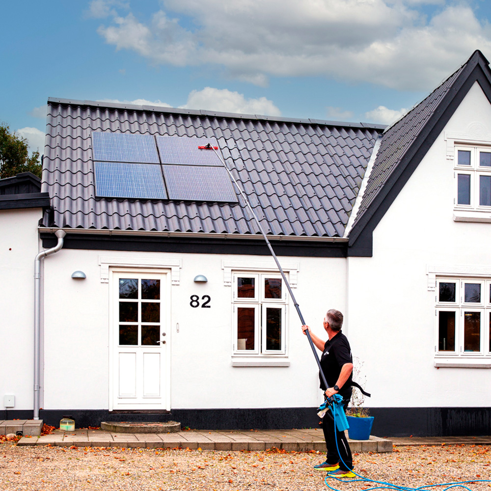 Special vinduespudsning og algebehandling af solceller