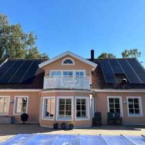 Solceller med den nya effektiva tekniken