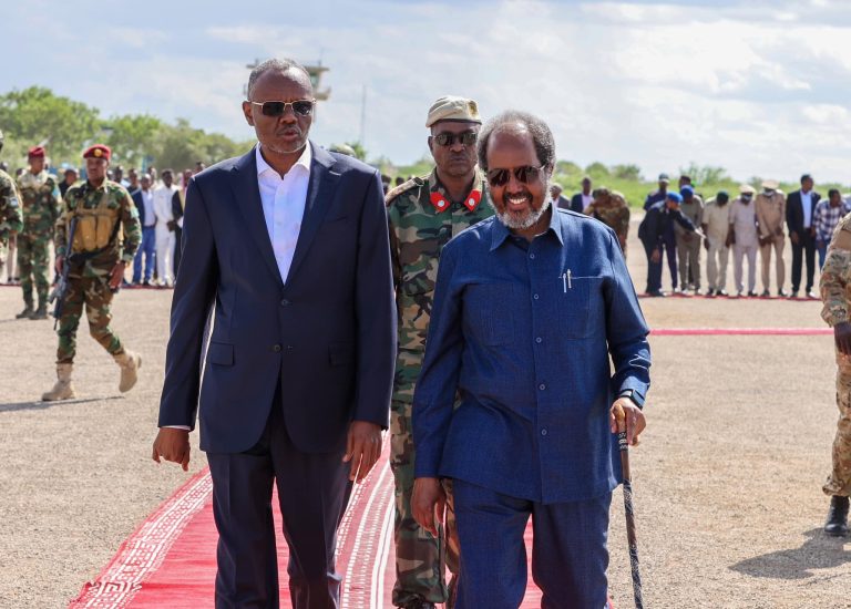 Somali president visits Southwest State as army offensive looms