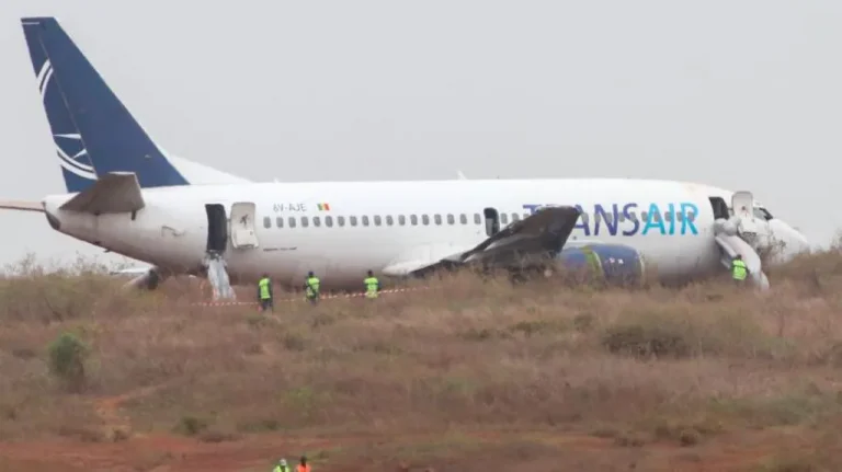 Boeing 737 skids off runway in Senegal