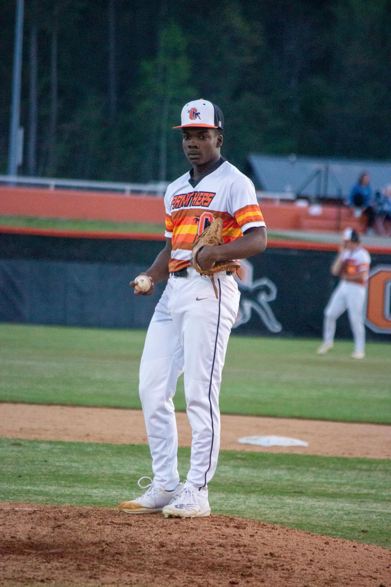 Pounds, Hedrick, Gibbs combine to push Orange past Jordan 21 The