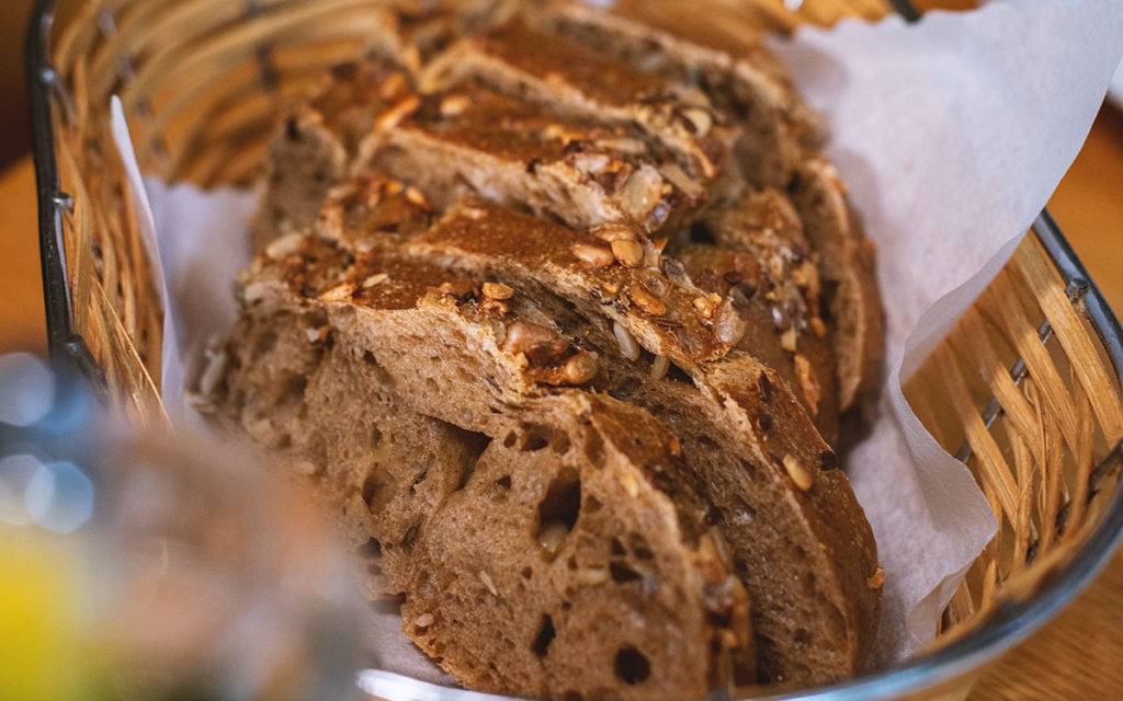 Brotkorb mit Griebenschmalz