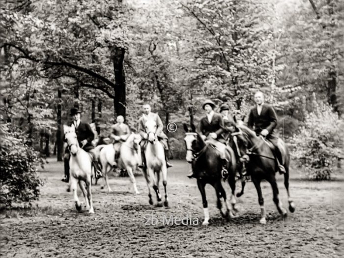 Reiter in Berlin 1930