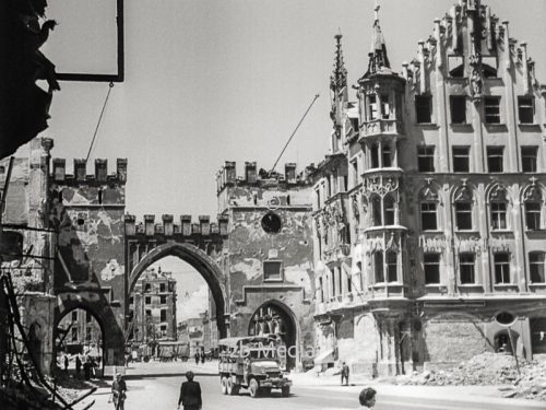 Karlstor München Mai 1945