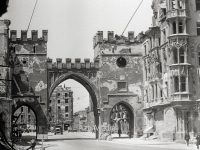 Karlstor München Mai 1945