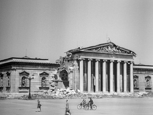 Königsplatz München Mai 1945