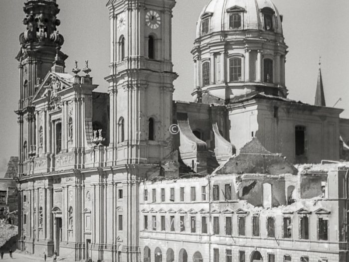 Theatinerkirche München Mai 1945