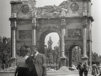 Siegestor München Mai 1945