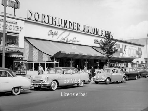 Cafe-Berlin-Kurfurstendamm-1955