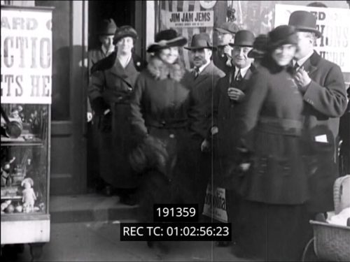 Women voting USA 1919