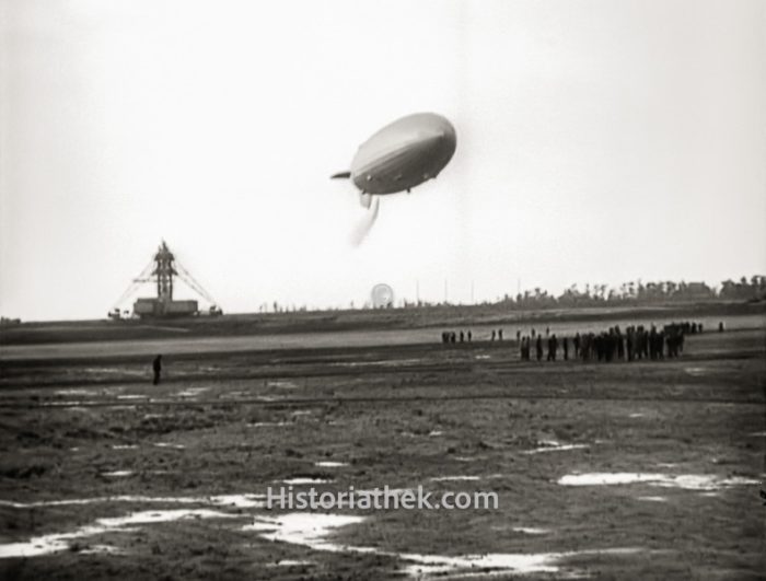 Luftschiff Hindenburg Anflug auf Lakehurst 1937