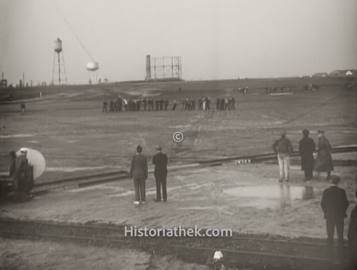 Luftschiff Hindenburg Anflug auf Lakehurst 1937