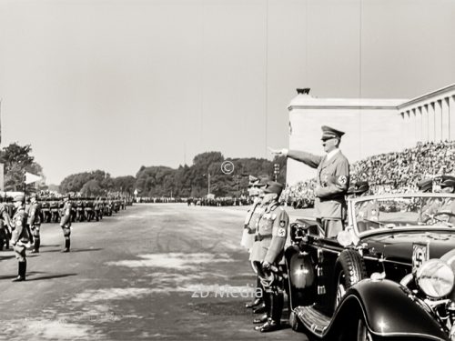 Reichsparteitag 1937 in Nürnberg Adolf Hitler