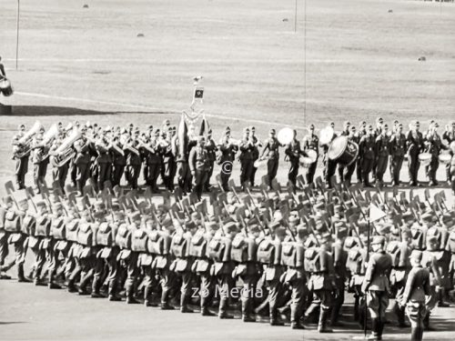 Reichsparteitag 1937 Arbeitsdienstparade