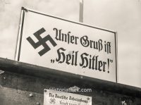 Deutschland 1937, Schild "Heil Hitler"