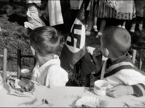 Kinderfest in Weimar 1937