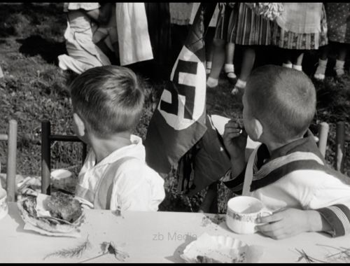 Kinderfest in Weimar 1937