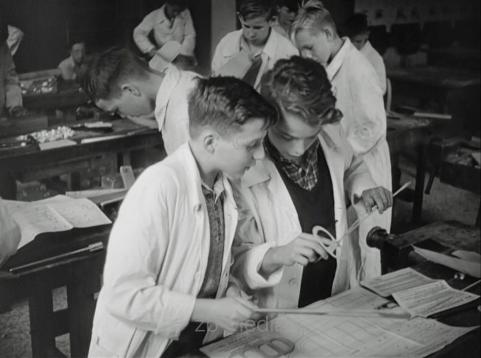 Deutschland 1937. Zinnowaldschule in Berlin