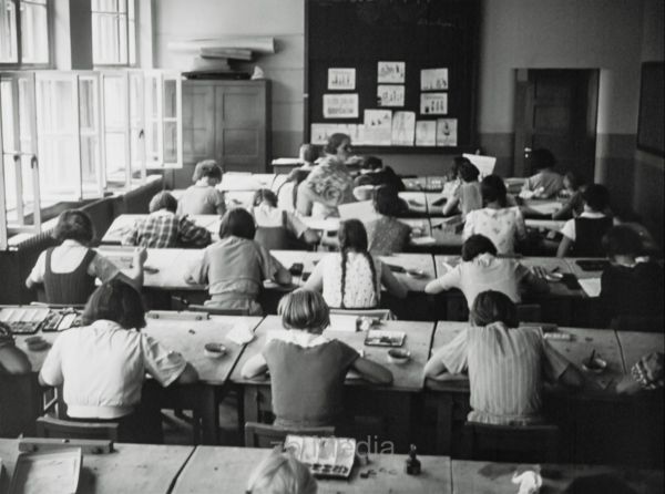 Deutschland 1937. Zinnowaldschule in Berlin.