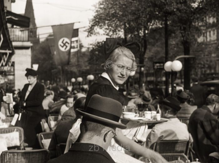 Deutschland 1937, Café Kranzler, Berlin