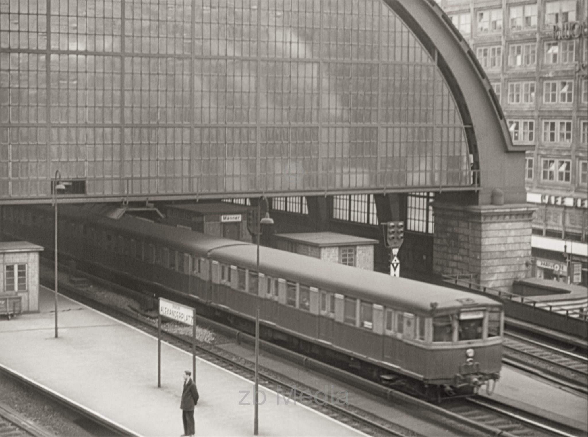 Deutschland 1937, Bahnhof Berlin Alexanderplatz