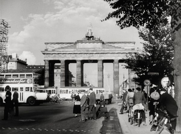 Brandenburger Tor  Berlin 1937