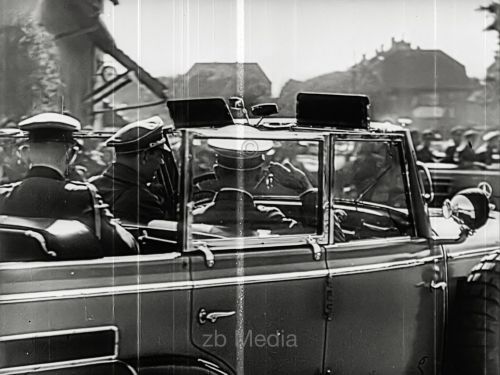 Hitler in Kommandeurswagen 1939