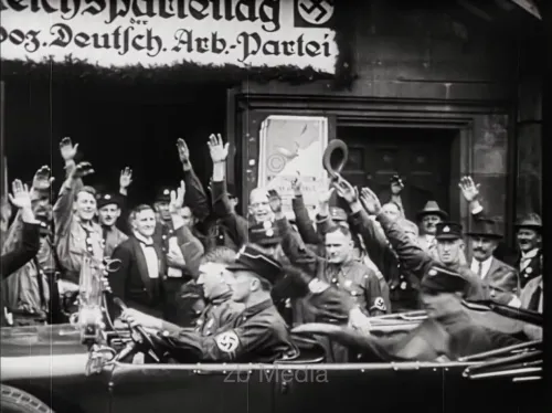 NSDAP Parteitag Nürnberg 1927, Hitler in Auto