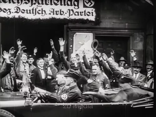 NSDAP Parteitag Nürnberg 1927, Hitler in Auto
