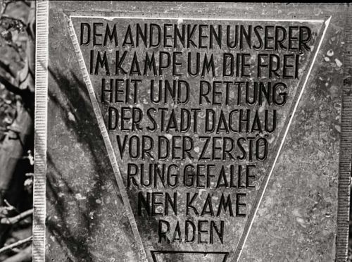 Gedenkfeier, KZ Dachau Mai 1946